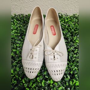 Bandolino Woven Leather White Womens 9S Pointed Toe Flats Made In Italy Vintage